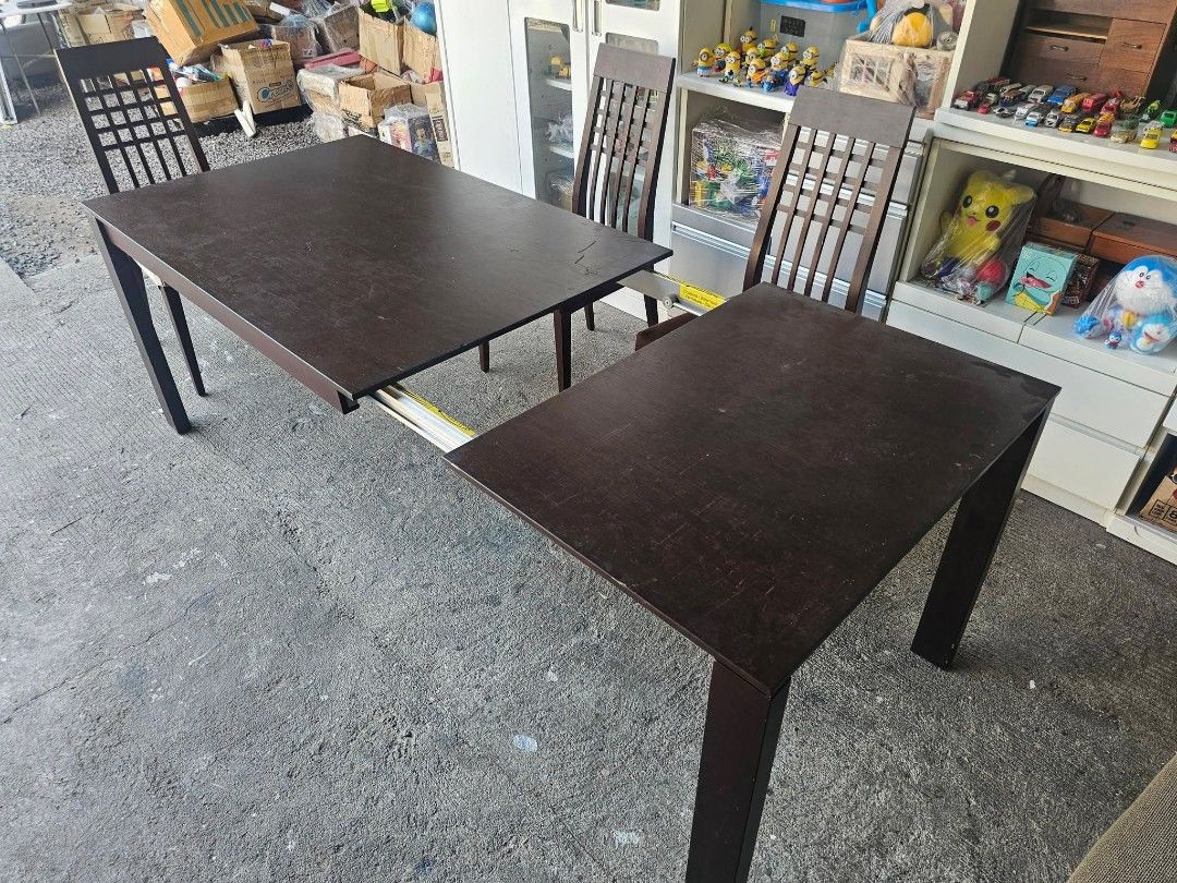 Expandable Dining Set (Category: Tables & Sets) located in Meycauayan. Submitted by marygracecasimiro (Listing ID 1439803201, Image 3). Description: Expandable Table w/ Chairs ‼️₱13,800‼️ 👉Made in Italy! 🤩🥰😘 ✔️Table L-51/75 H-28 W-33.5 Inches 📐 ✔️Chair L-17.5 H-17/38 W-16.5 Inches 📐 ✔️Solid and Mdf 🪵 ✔Scratches As-is! 👌💚.