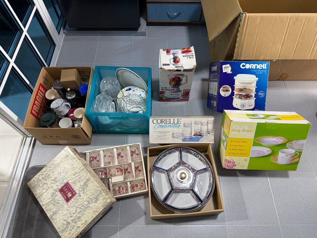 FREE: Assorted Kitchenware462858934435850240