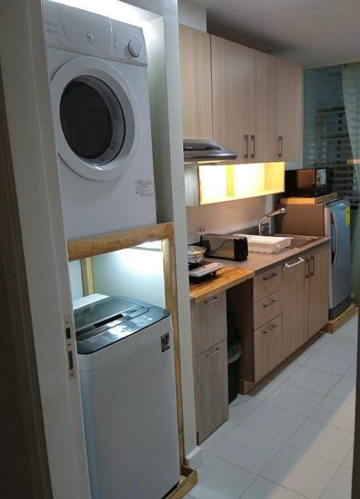 (Category: ) located in . Submitted by declutterdevil (Listing ID 1439770241, Image 1). Description: .