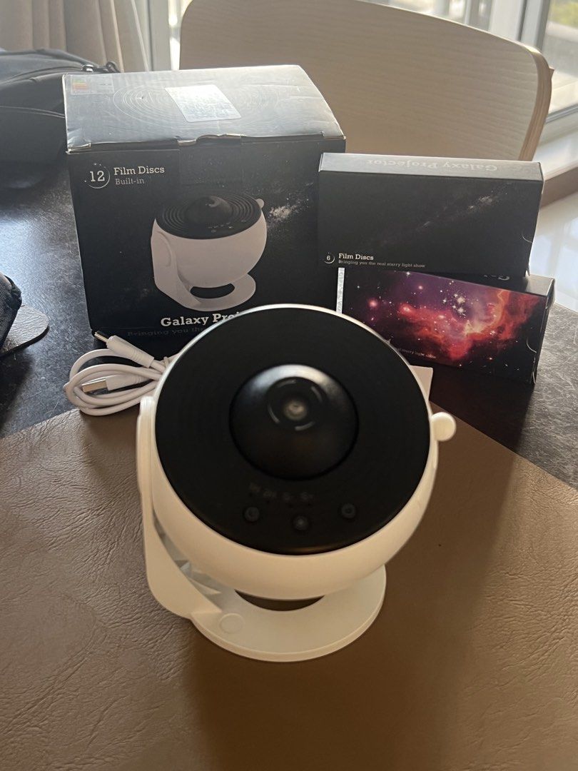 Galaxy projector (Category: Projectors) located in Manila. Submitted by aprilis25 (Listing ID 1439699695, Image 2). Description: Used twice Bought this year .