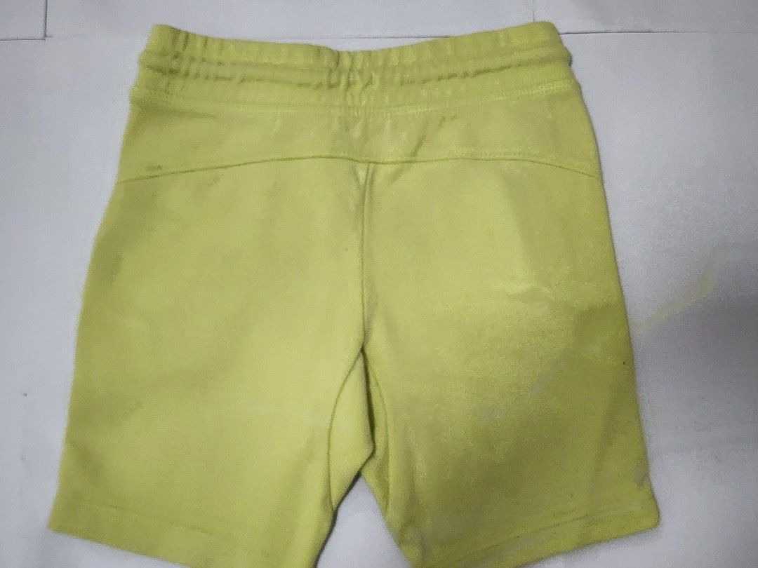 Gap Mint Green Drawstring Shorts for Boys 4 Years Old (Category: Babies & Kids Fashion) located in Pasig City. Submitted by jam1ekow (Listing ID 1439689929, Image 2). Description: 4T size imported brand not ukay no stains.