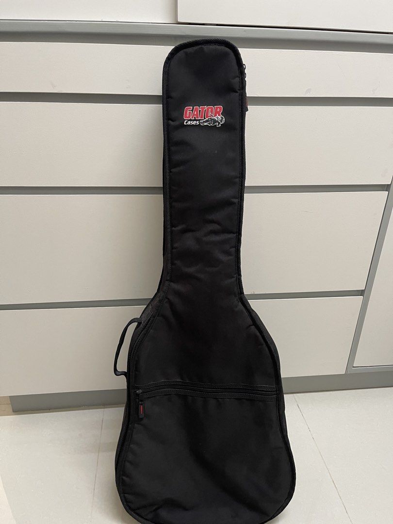 Gator Cases Padded Guitar Gig Bag (Category: Backpacks) located in Los Banos. Submitted by yeikie (Listing ID 1439701181, Image 1). Description: Black Gator Cases gig bag. Foam padding on the inside. Guaranteed authentic buyer shoulders sf.