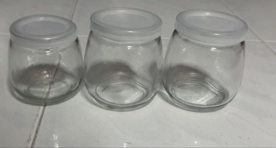Glass bottle463005381024829440