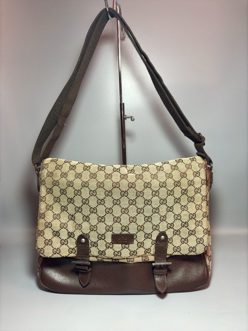 GUCCI BAG (Category: Luxury Bags & Wallets) located in Manila. Submitted by cocorua.bags (Listing ID 1439761582, Image 1). Description: anjan na issue.