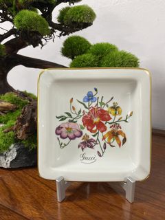 (Category: ) located in . Submitted by amy_123456vintage (Listing ID 1439706694, Image 1). Description: .