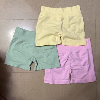 （分類：）位於 。 由 hiii1920 提交（商品編號 1439699203，圖片 1）。簡介： 。