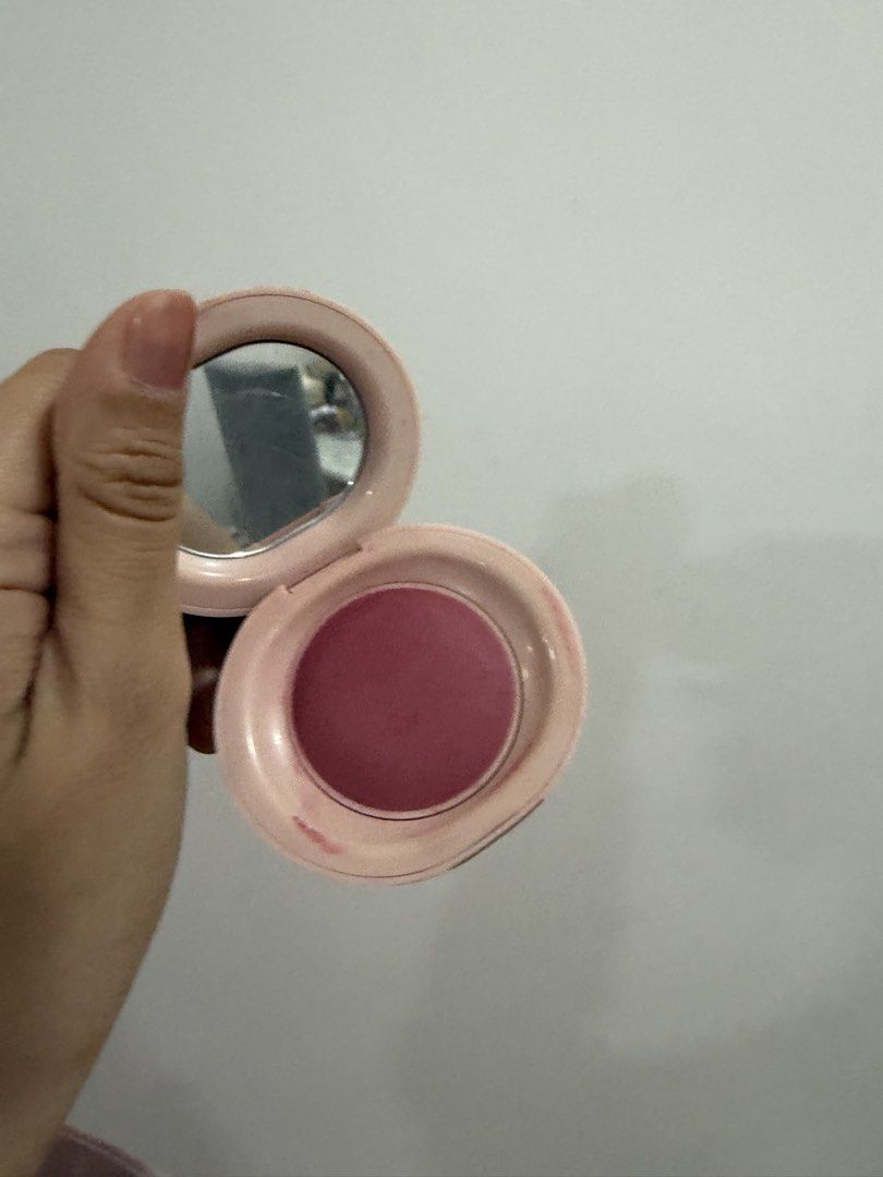 Happy skin powder and blush bundle (Category: Makeup) located in Quezon City. Submitted by destashingmycloset (Listing ID 1439761739, Image 2). Description: .