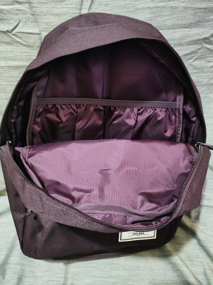 Herschel Classic 26L Backpack in Plum (Category: Backpacks) located in Pasig City. Submitted by rsrvessentials (Listing ID 1439688405, Image 3). Description: ‼️ 4 pcs left.