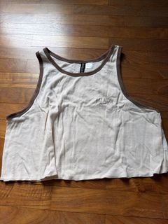 (Category: ) located in . Submitted by lovestoshop_me (Listing ID 1439642309, Image 1). Description: .