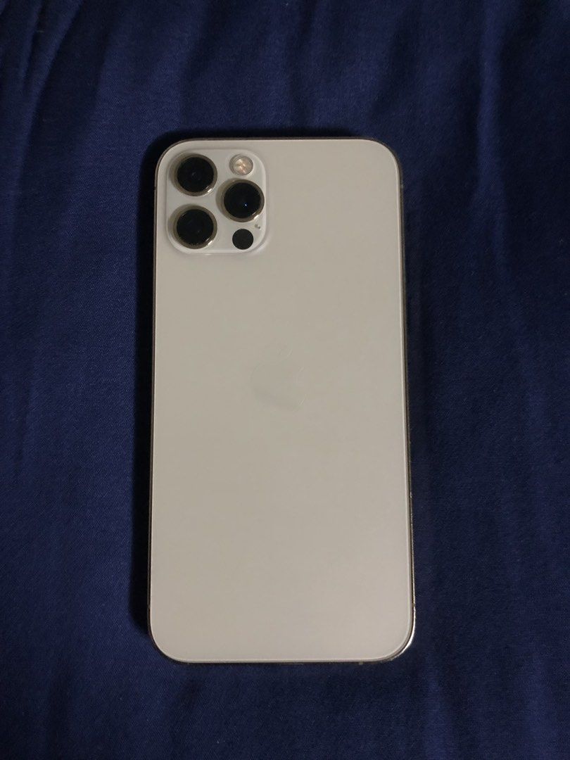 Iphone 12 Pro 512Gb (Category: iPhone 12 Series) located in Manila. Submitted by arooold (Listing ID 1439728674, Image 3). Description: Iphone 12 Pro 512Gb Gold No Sim Restriction No Parts Out 95 Battery Percent With Free 2 Case and Charger Meet Up/Delivery, Vc for Safety transaction! Qc Loc! Meet up Contact Number : 09319087677.