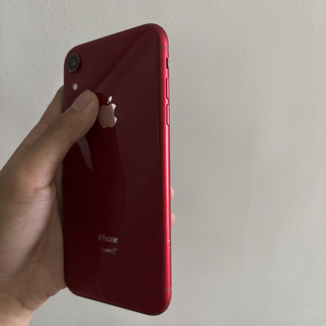 iPhone XR 64GB (Category: iPhone X Series) located in Quezon City. Submitted by falgo (Listing ID 1439609626, Image 3). Description: ALL WORKING NO ISSUE 75% BATTERY HEALTH.