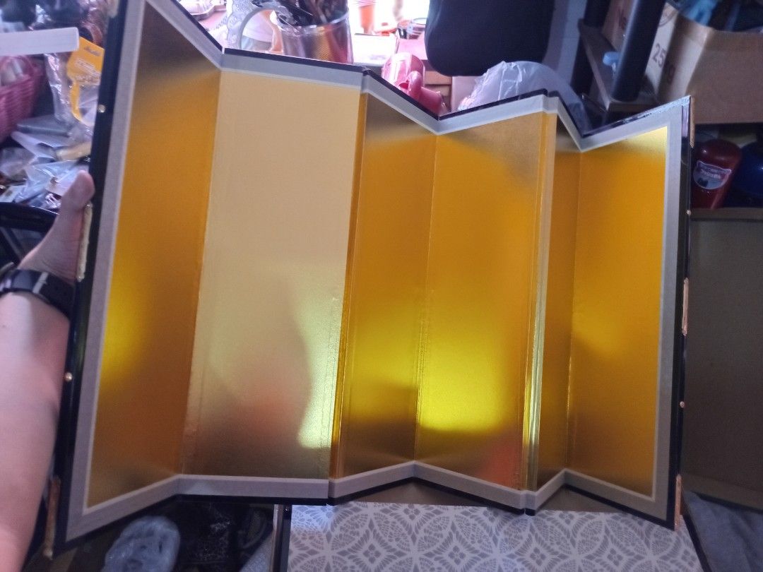 Japanese folding screen (Category: Wall Decor) located in Taguig. Submitted by nippon.toki (Listing ID 1439804606, Image 3). Description: Please read! For sure buyer only! NO COD/COP No reservation The items will be sold to the first payer w/o prior notice. Verbal reservations are not acceptable. Note: All items are vintage. Please manage your expectations accordingly. G cash payment. Shipping via Lalamove Metro Manila. For province: J and T Ship