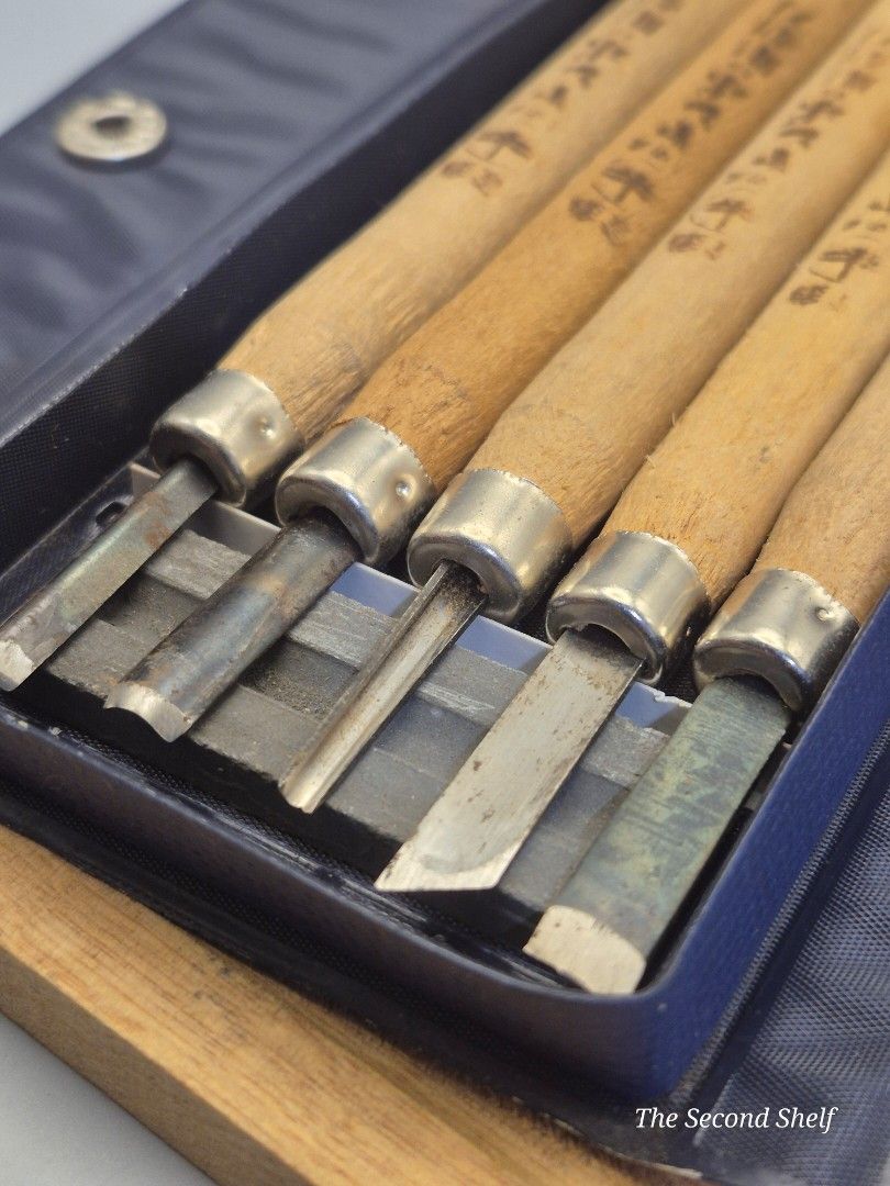 Japanese Wood Carving Chisel Set with Case (Category: Craft Supplies & Tools) located in Santa Rosa. Submitted by thesecondshelf (Listing ID 1439667740, Image 2). Description: Japanese Wood Carving Chisel Set with Case ₱380 • Vintage-style Japanese carving tool set • Includes assorted chisels and gouges for detail carving work • Wooden handles with Japanese markings • Comes with compact snap-button storage case • Suitable for wood carving, relief
