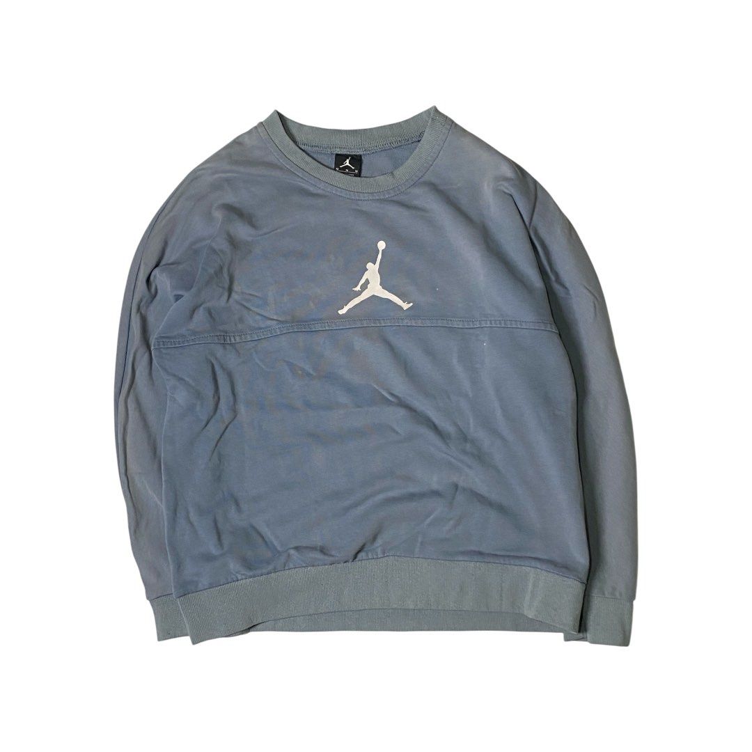 Jordan - blue sweater jump man logo (Category: Coats, Jackets and Outerwear) located in Manila. Submitted by finofindthisart (Listing ID 1439790258, Image 1). Description: Length 24 Width 22 Distressed Measured it by inches This is a pre-loved/thrifted items and may show minor signs of issue due to its vintage nature. Kindly manage expectations. No refunds or exchanges will be accepted. 📍Pasay City DM for inquiries..