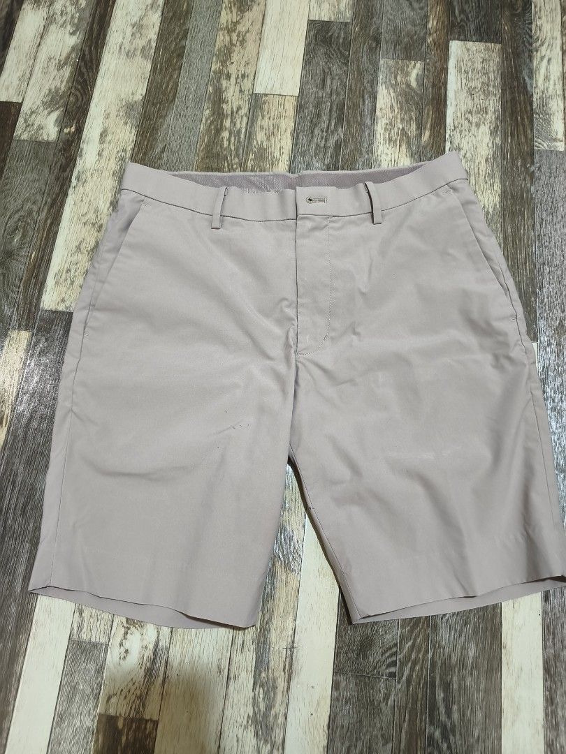 Khaki Shorts for kids (Category: Babies & Kids Fashion) located in Quezon City. Submitted by tintinarms (Listing ID 1439692048, Image 1). Description: - Khaki shorts 30" waist, 17.5" length - Two front pockets - Two back pockets - Button and zipper closure - Lightweight material - Minor marks on front - Mesh-lined back pockets.