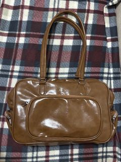 (Category: ) located in . Submitted by lm.bags95 (Listing ID 1439763496, Image 1). Description: .