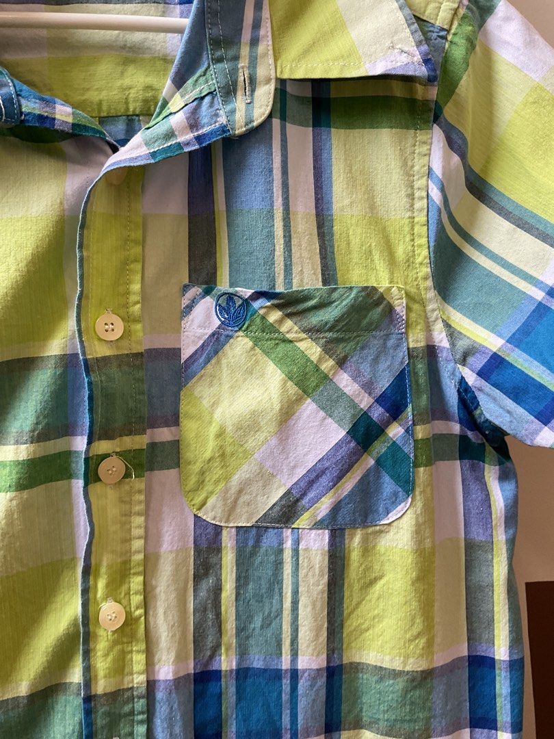Leaveland Plaid Polo For Men (Category: Formal Shirts) located in Batangas. Submitted by viviennewestwould (Listing ID 1439710814, Image 3). Description: Size small-medium for men Good quality with tags Lightweight material 200 plus sf.