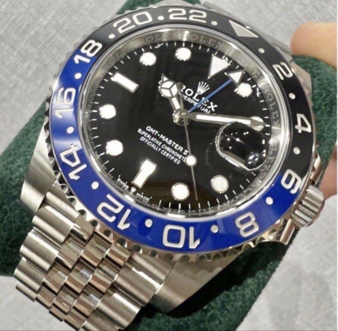 Like New Y2020/11 Rolex GMT Master II Batgirl Jubilee 126710BLNR (Category: Watches) located in Singapore. Submitted by watchgensg (Listing ID 1439682773, Image 1). Description: Model: 126710BLNR Batgirl Brand: Rolex Description: Full set box and papers Cert dated Y2020/11 Like new condition Comes with protective stickers Locate us: 180 Bencoolen Street #01-68 S189646 Opening hours: 1-7pm Daily We provide in-house warranty of 6 months for all Pre