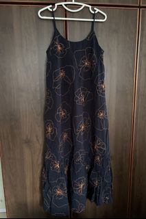 (Category: ) located in . Submitted by clearingmywardrobee (Listing ID 1439725470, Image 1). Description: .
