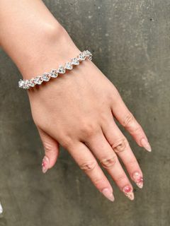 (Category: ) located in . Submitted by ziasboutique (Listing ID 1439704129, Image 1). Description: .