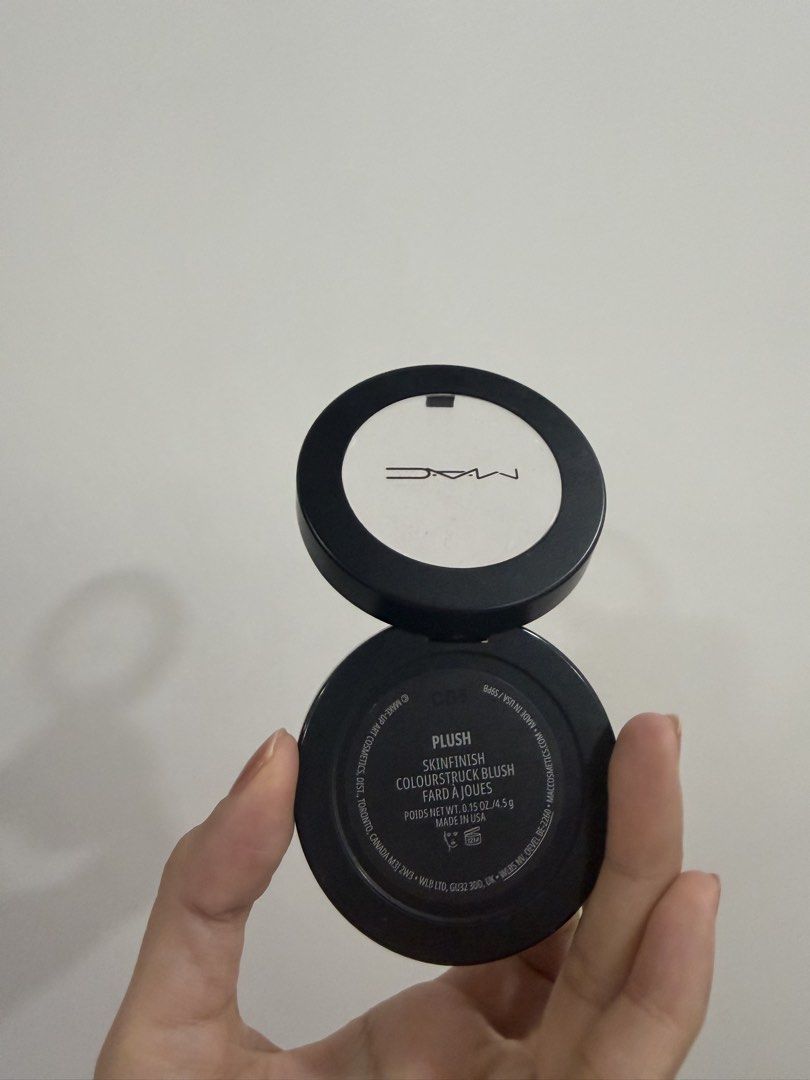 Mac blush (Category: Makeup) located in Quezon City. Submitted by destashingmycloset (Listing ID 1439749764, Image 2). Description: .