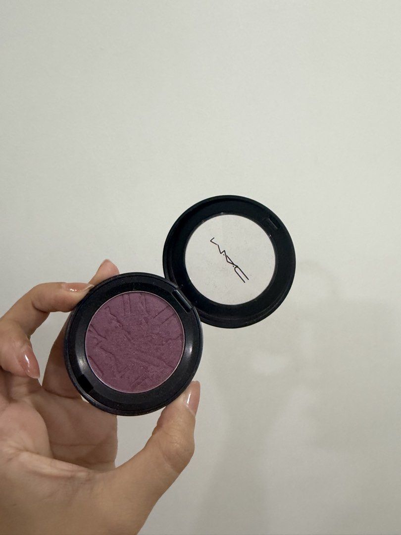 Mac blush (Category: Makeup) located in Quezon City. Submitted by destashingmycloset (Listing ID 1439749764, Image 1). Description: .