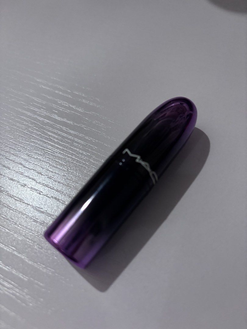 Mac love me lipstick- mon couer (Category: Makeup) located in Paranaque City. Submitted by luxemomma (Listing ID 1439806165, Image 2). Description: Lightly used. Authentic Loc: Paranaque MOP: gcash/Bpi.