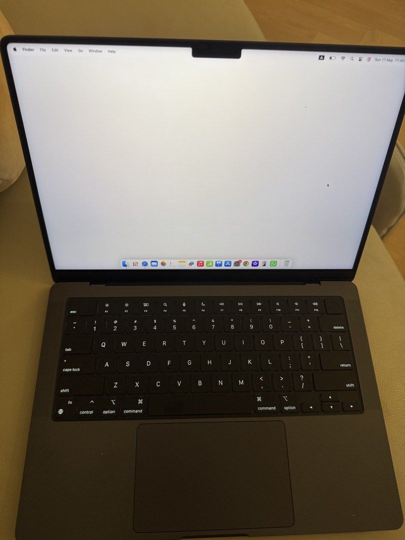 MacBook Pro 14463038157025464322