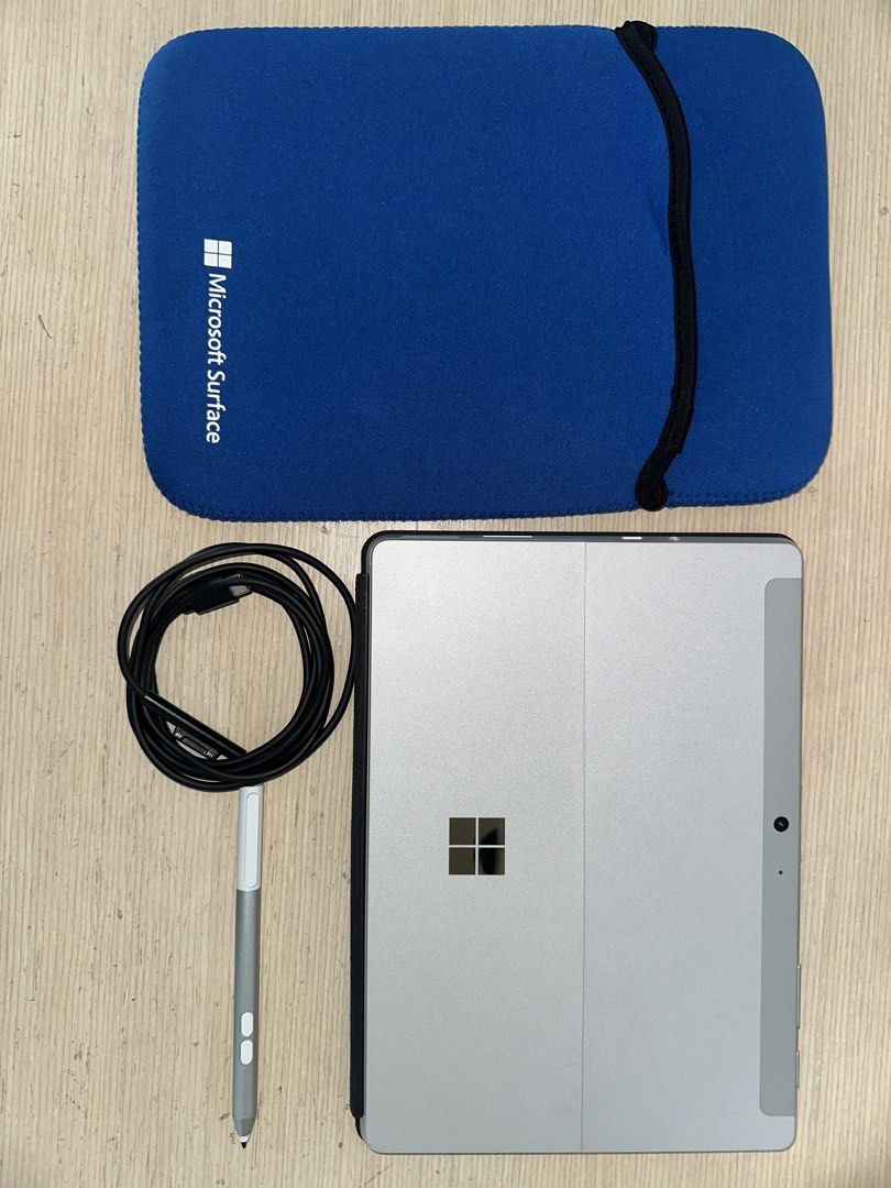 Microsoft Surface Go 2 with accessories463271587994685441