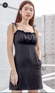(Category: ) located in . Submitted by shopspacewardrobe (Listing ID 1439646107, Image 1). Description: .