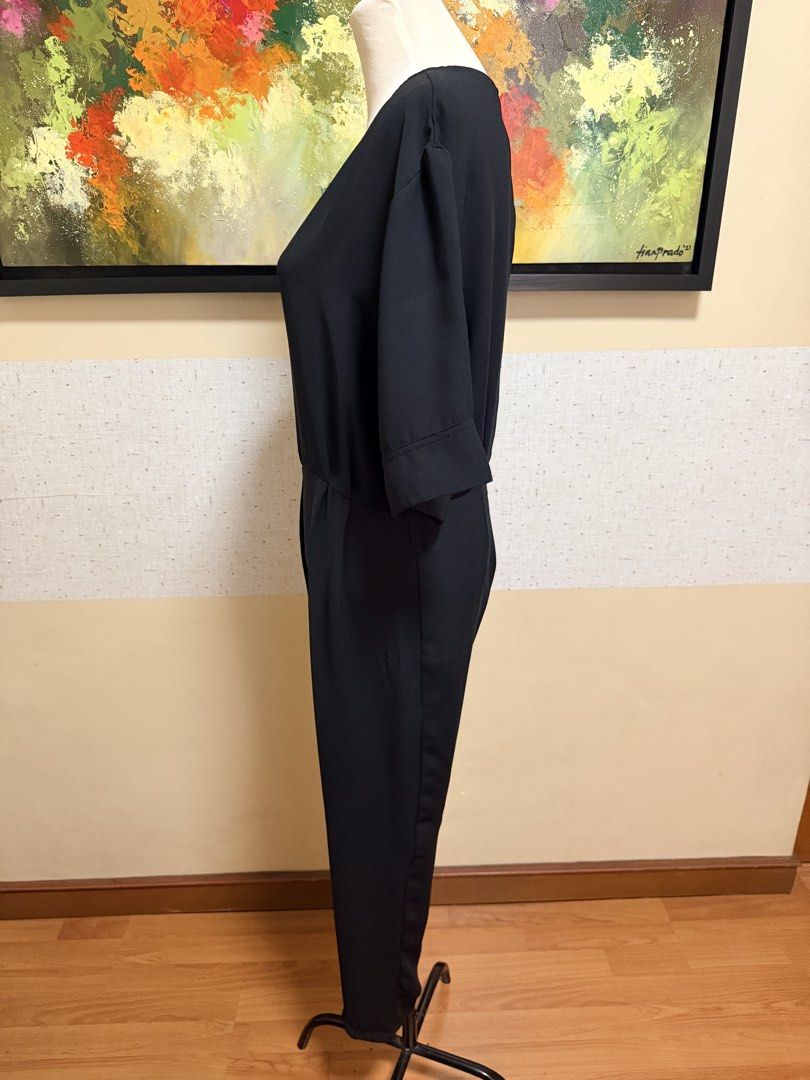 MNG Black romper (Category: Rompers) located in Muntinlupa City. Submitted by gap0710 (Listing ID 1439667206, Image 2). Description: Mango dress romper w/ semi backless design. Ideal for formal or dinner events. In excellent condition. Size small but can fit medium body frame. .