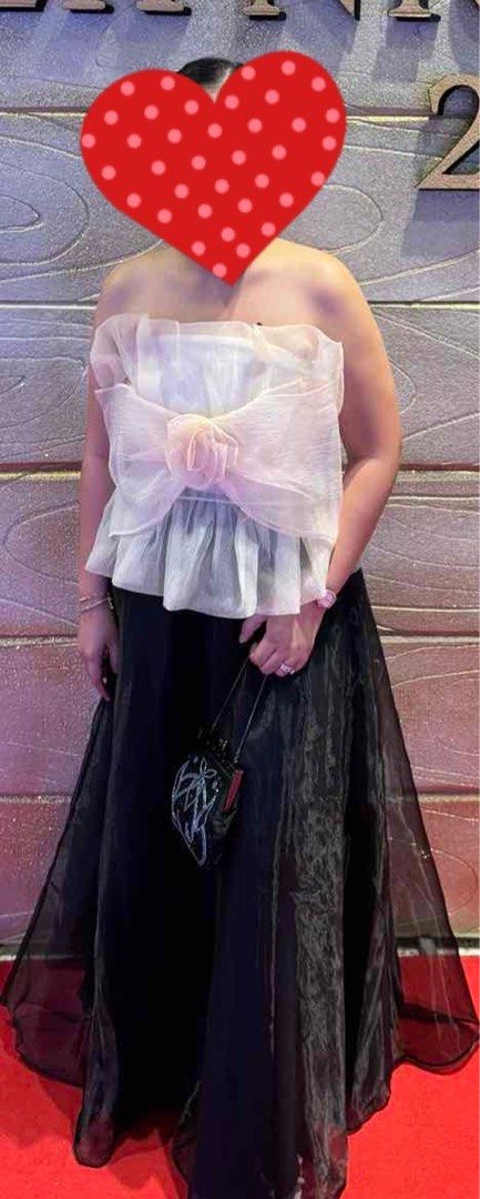 Modern Filipiniana (Category: Others Tops) located in Quezon City. Submitted by 09182021 (Listing ID 1439730756, Image 2). Description: Medium Used once for 2 hours only. Pinya material.