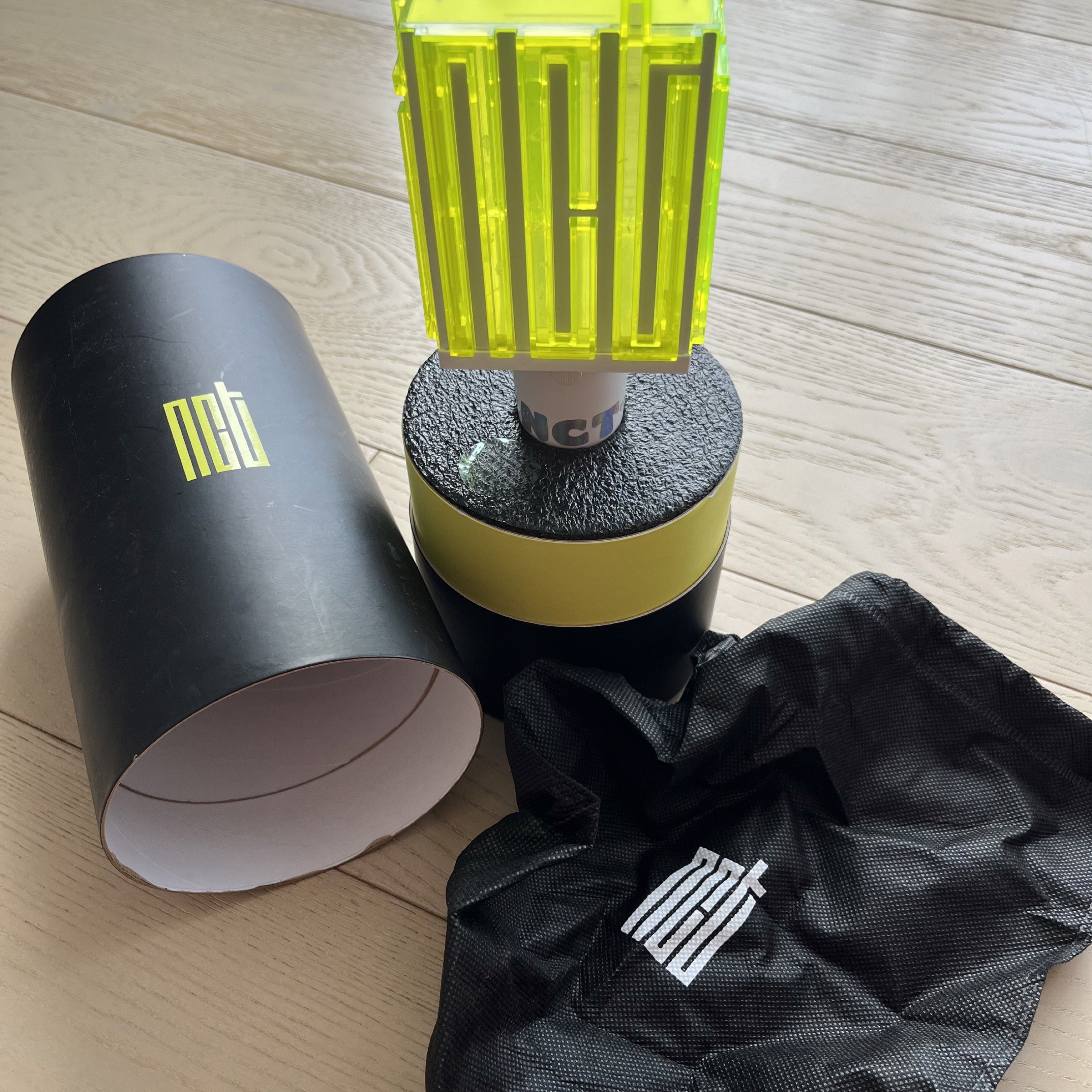 NCT Official Fanlight (Neobong V1) (Category: K-Wave Merchandise) located in Silang. Submitted by aerisale (Listing ID 1439656853, Image 3). Description: Price: ₱1,200 + SF (negotiable) Official NCT fanlight - Includes original box and pouch - Used only twice (for concerts!) - Stored well - Can send more condi pics - RFS: will not use anymore 📍 Shipping from Silang, Cavite 📦 MOD: LBC / J&T / Lalamove 💳 MOP: GCash / Maya (shipping fee shouldere