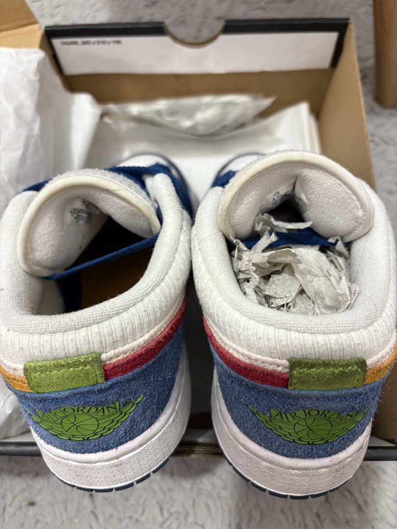 NIKE Air Jordan 1 LOW SE (GS) (Category: Babies & Kids Fashion) located in Manila. Submitted by yukijn_ (Listing ID 1439765836, Image 3). Description: Air Jordan 1 LOW SE (GS) - French Blue/Chutney White - SIZE 4.5Y DETAILS: MOP: Bank Transfer (BPI), GCash LOCATION: Sampaloc, Manila MOD: Lalamove & J&T - Sf shouldered by the buyer - COD not available.