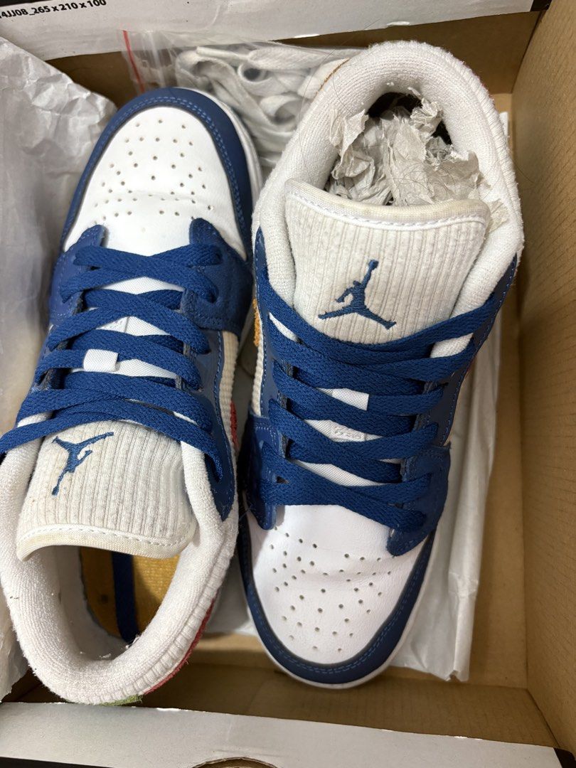NIKE Air Jordan 1 LOW SE (GS) (Category: Babies & Kids Fashion) located in Manila. Submitted by yukijn_ (Listing ID 1439765836, Image 2). Description: Air Jordan 1 LOW SE (GS) - French Blue/Chutney White - SIZE 4.5Y DETAILS: MOP: Bank Transfer (BPI), GCash LOCATION: Sampaloc, Manila MOD: Lalamove & J&T - Sf shouldered by the buyer - COD not available.