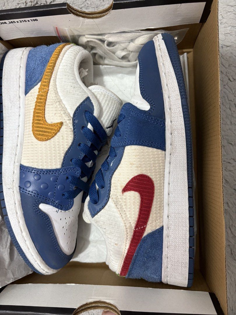 NIKE Air Jordan 1 LOW SE (GS) (Category: Babies & Kids Fashion) located in Manila. Submitted by yukijn_ (Listing ID 1439765836, Image 1). Description: Air Jordan 1 LOW SE (GS) - French Blue/Chutney White - SIZE 4.5Y DETAILS: MOP: Bank Transfer (BPI), GCash LOCATION: Sampaloc, Manila MOD: Lalamove & J&T - Sf shouldered by the buyer - COD not available.