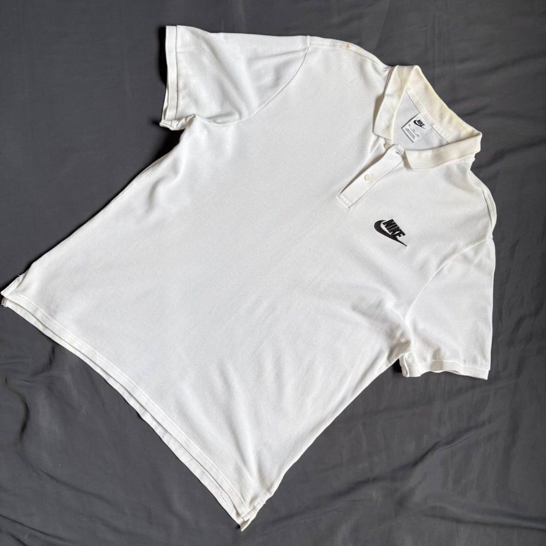 Nike Polo Shirt XXL (Category: Tshirts & Polo Shirts ) located in Pasay City. Submitted by isaaccarlo28 (Listing ID 1439745273, Image 1). Description: Nike polo fully embroidered ‼️ ‎ ‎Width: 25 ‎Length: 31 ‎Color rate: 10 / 10 ‎Excellent Condition ‎Details See Comment Section ‎COMPLETE TAGS! ‎Need wash.