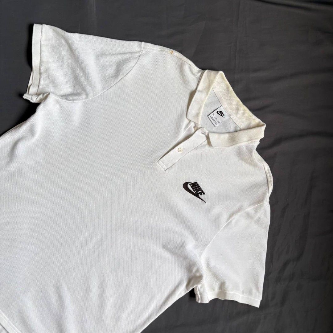 Nike Polo Shirt XXL (Category: Tshirts & Polo Shirts ) located in Pasay City. Submitted by isaaccarlo28 (Listing ID 1439745273, Image 2). Description: Nike polo fully embroidered ‼️ ‎ ‎Width: 25 ‎Length: 31 ‎Color rate: 10 / 10 ‎Excellent Condition ‎Details See Comment Section ‎COMPLETE TAGS! ‎Need wash.