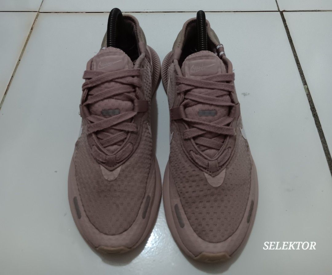 NIKE REPOSTO (Category: Sneakers) located in Dauis. Submitted by udenglegaspi (Listing ID 1439739622, Image 3). Description: .