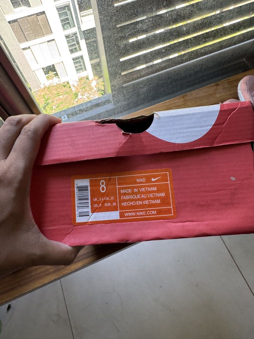 Nike Shoes (Category: Sneakers) located in Taguig. Submitted by jcbpeter (Listing ID 1439661684, Image 3). Description: .