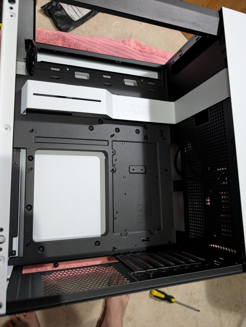 NZXT H510 Flow White PC Case463288392126965763