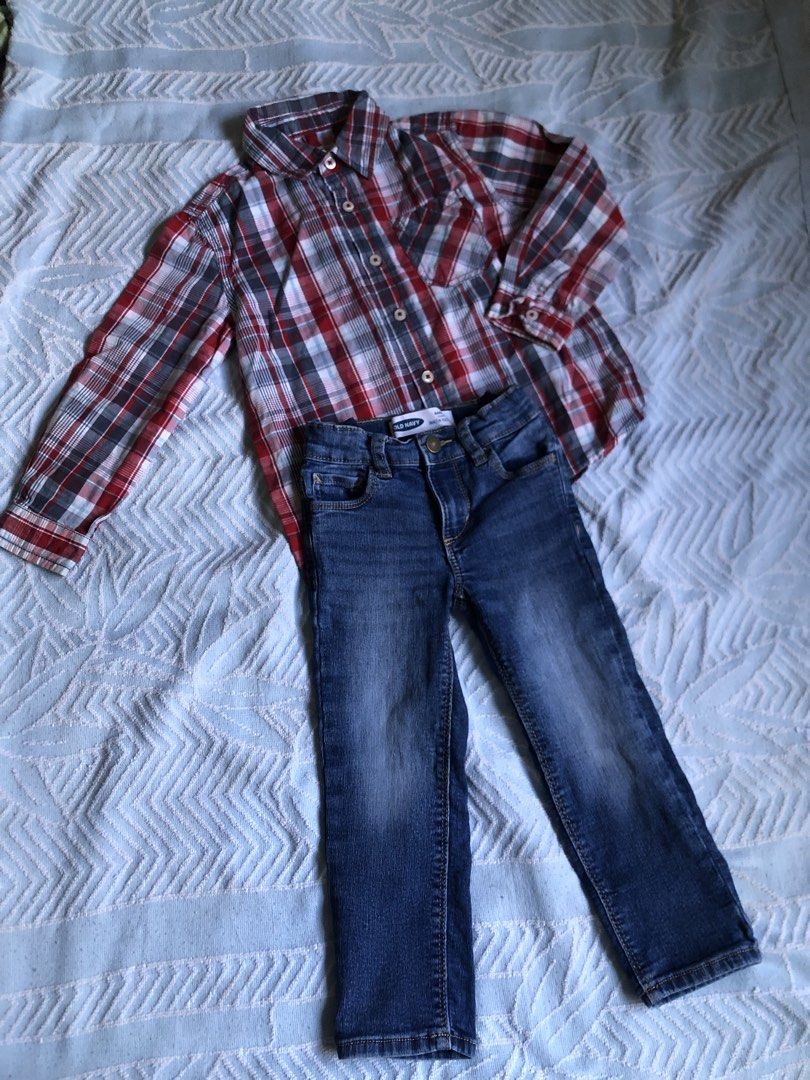 Old Navy Jeans & cherokee Set (Category: Babies & Kids Fashion) located in Aliaga. Submitted by imang_13 (Listing ID 1439688426, Image 1). Description: ✅2-3yo ✅like new - Outfit includes a red and gray plaid button-down shirt. - Features long sleeves and a collared neckline. - Includes a pair of blue Old Navy jeans. - Jeans have a classic five-pocket design. - Ideal for casual outings and playdates..