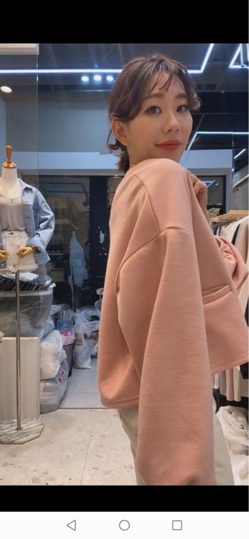 Outer (Category: Coats, Jackets and Outerwear) located in Singapore. Submitted by dorislau88 (Listing ID 1439714808, Image 3). Description: .