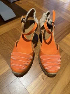 (Category: ) located in . Submitted by thisyardsale (Listing ID 1439714675, Image 1). Description: .