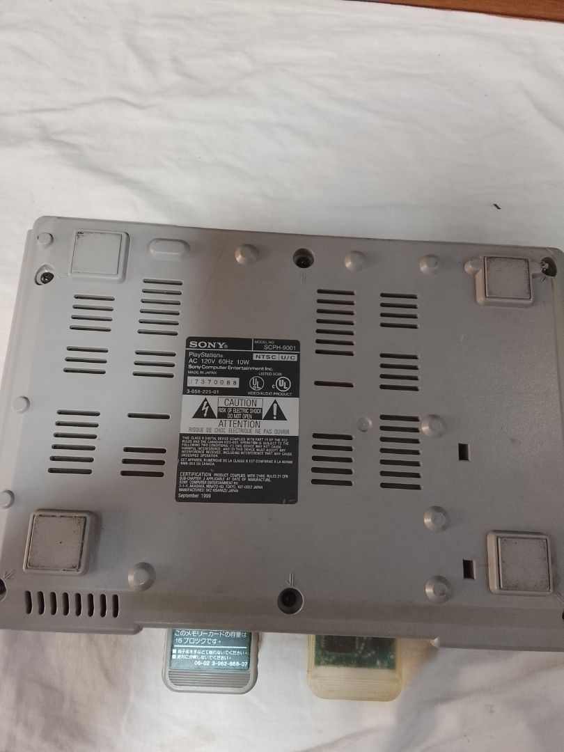 Playstation One (Category: PlayStation) located in Manila. Submitted by coinhunter8 (Listing ID 1439711163, Image 2). Description: Playstation 1 2 memory card with controller made in japan gunagana sya if you like. original first owner here..