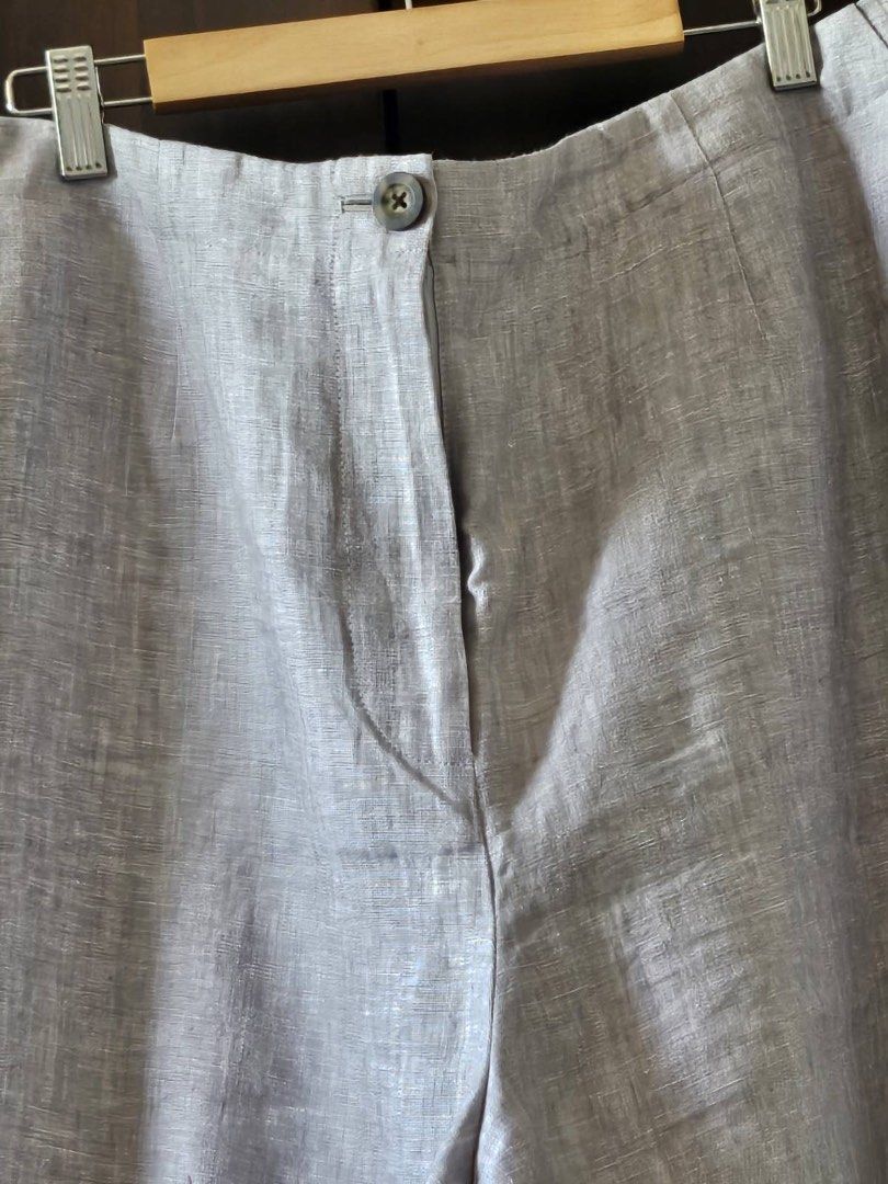 Plus size Linen Wide Leg Pants (Category: Other Bottoms) located in Makati City. Submitted by stephdzn (Listing ID 1439667952, Image 2). Description: - Wide-leg linen pants - Light grey color - Button closure - Classic and versatile style - Features pockets Waist 40-42.