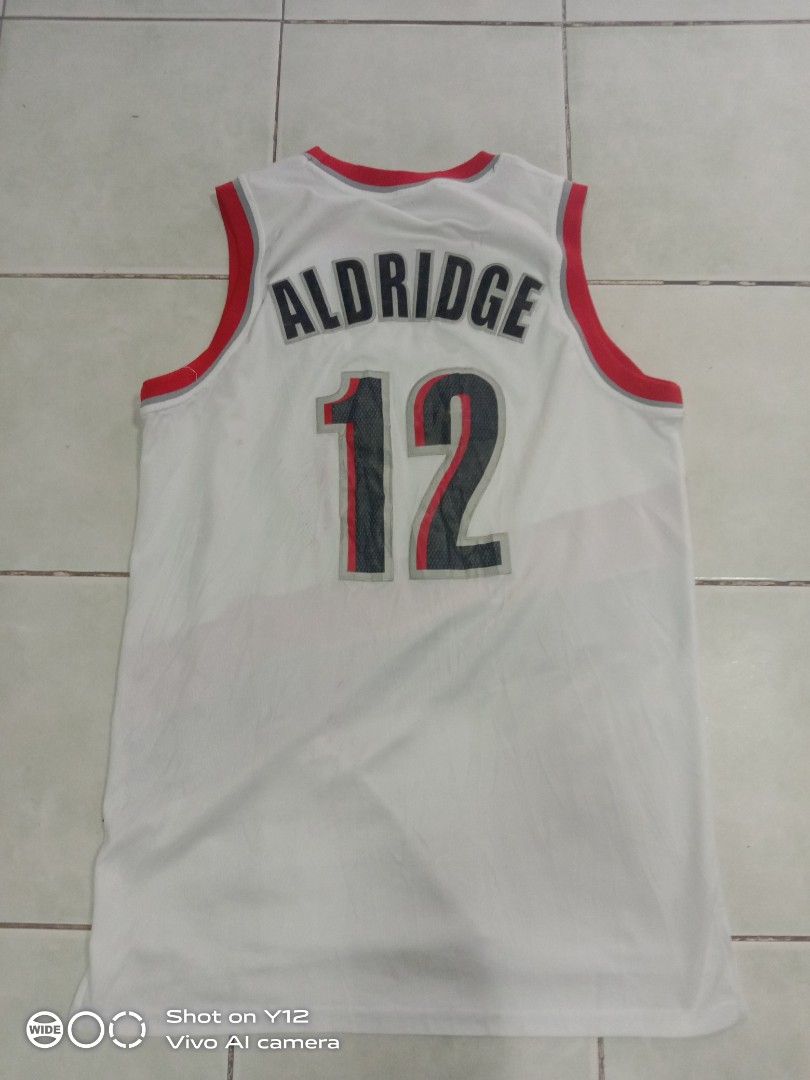 Portland Blazer jersey Aldridge (Category: Tshirts & Polo Shirts ) located in Barotac Nuevo. Submitted by john.pritz (Listing ID 1439621952, Image 2). Description: Portland Blazer Jersey Aldridge excellent condi no issue Width 22 Length 29 Back 31.