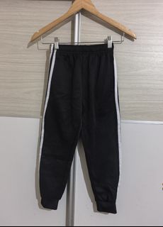 (Category: ) located in . Submitted by preloved_items_j (Listing ID 1439796002, Image 1). Description: .
