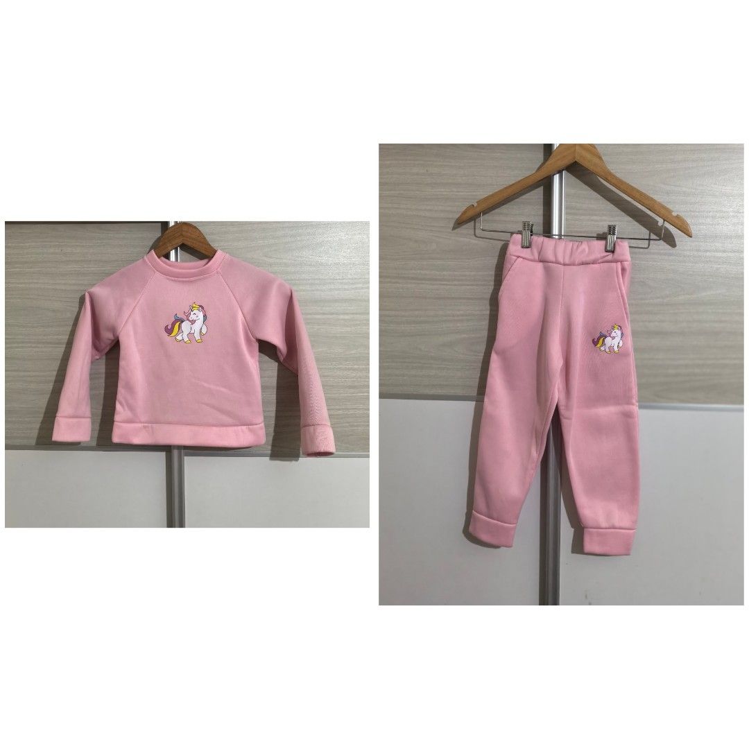 Preloved Sweatshirt and Pants |Age: 3-5 (Category: Babies & Kids Fashion) located in Meycauayan. Submitted by preloved_items_j (Listing ID 1439794664, Image 1). Description: Ideal for cold weather .