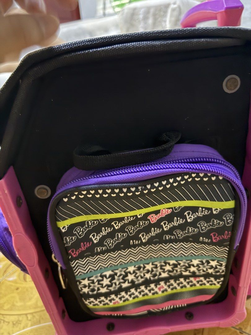 Preloved Trolley Bag (Category: Announcements) located in Cavite. Submitted by megspan (Listing ID 1439800671, Image 2). Description: Nagamit na po sya,. Meaning d na po bago pero usable at matibay pa. Malnis pa po ang loob at labas except sa wheels. Bawal po sa maarte. .